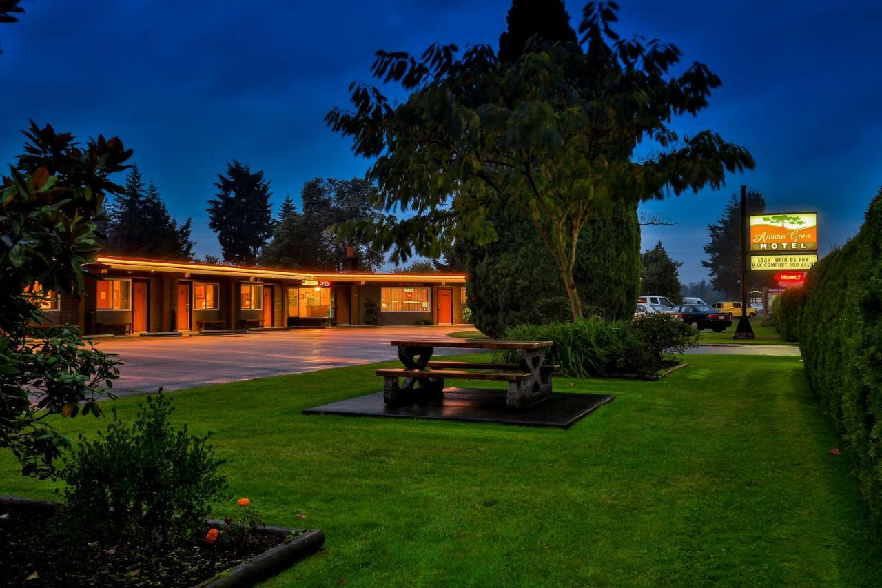 Arbutus Grove Motel Parksville Exteriör bild
