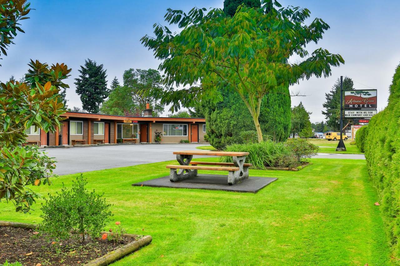 Arbutus Grove Motel Parksville Exteriör bild