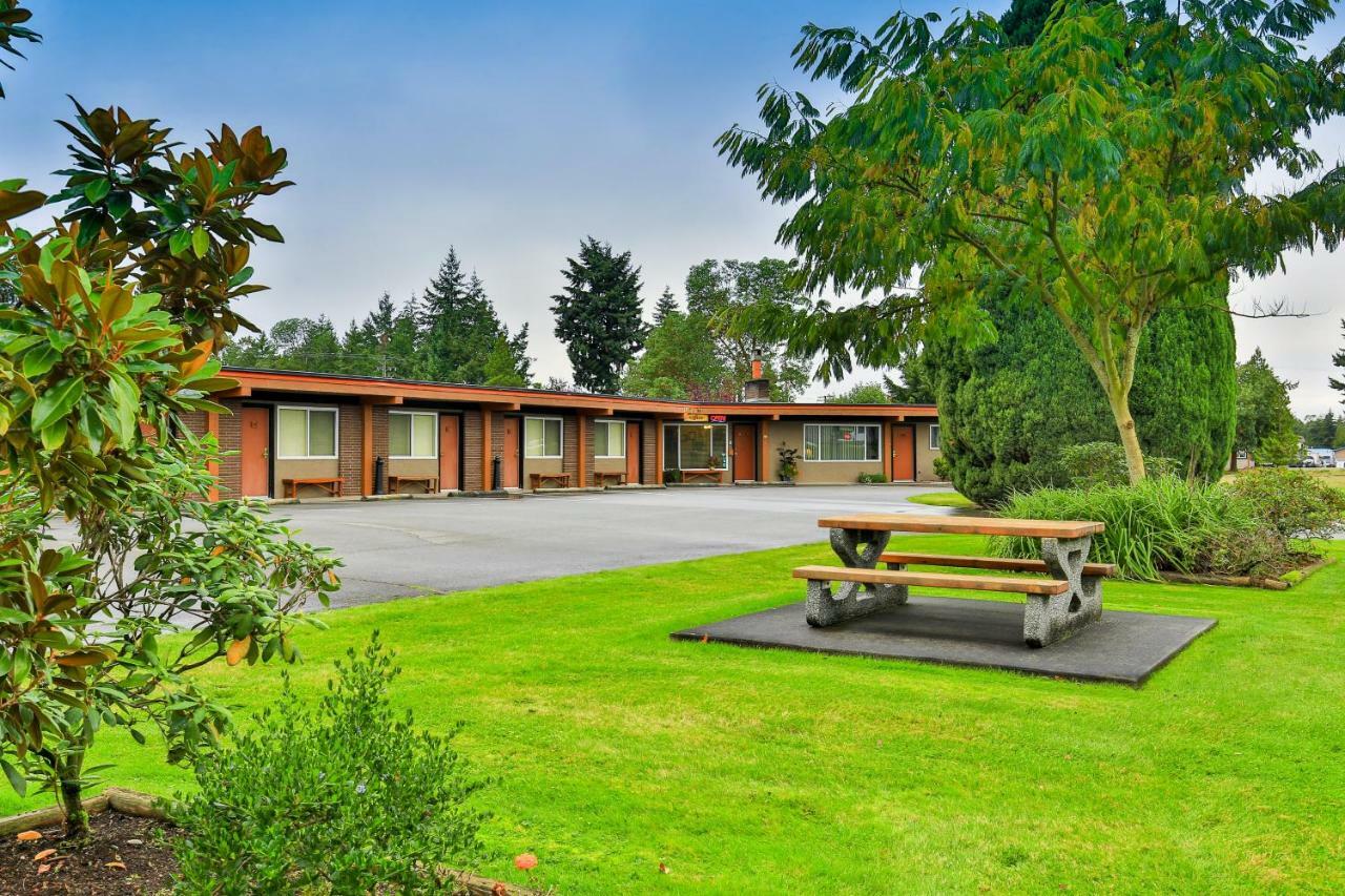 Arbutus Grove Motel Parksville Exteriör bild