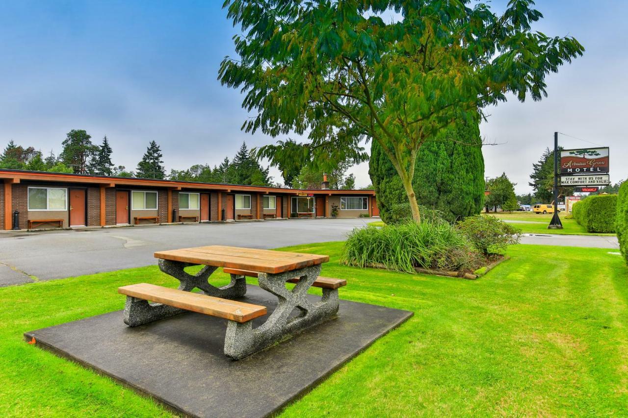 Arbutus Grove Motel Parksville Exteriör bild